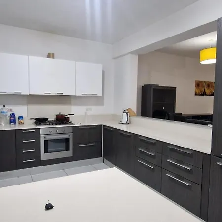 Residencial Flat Swieqi アパート Is-Swieqi
